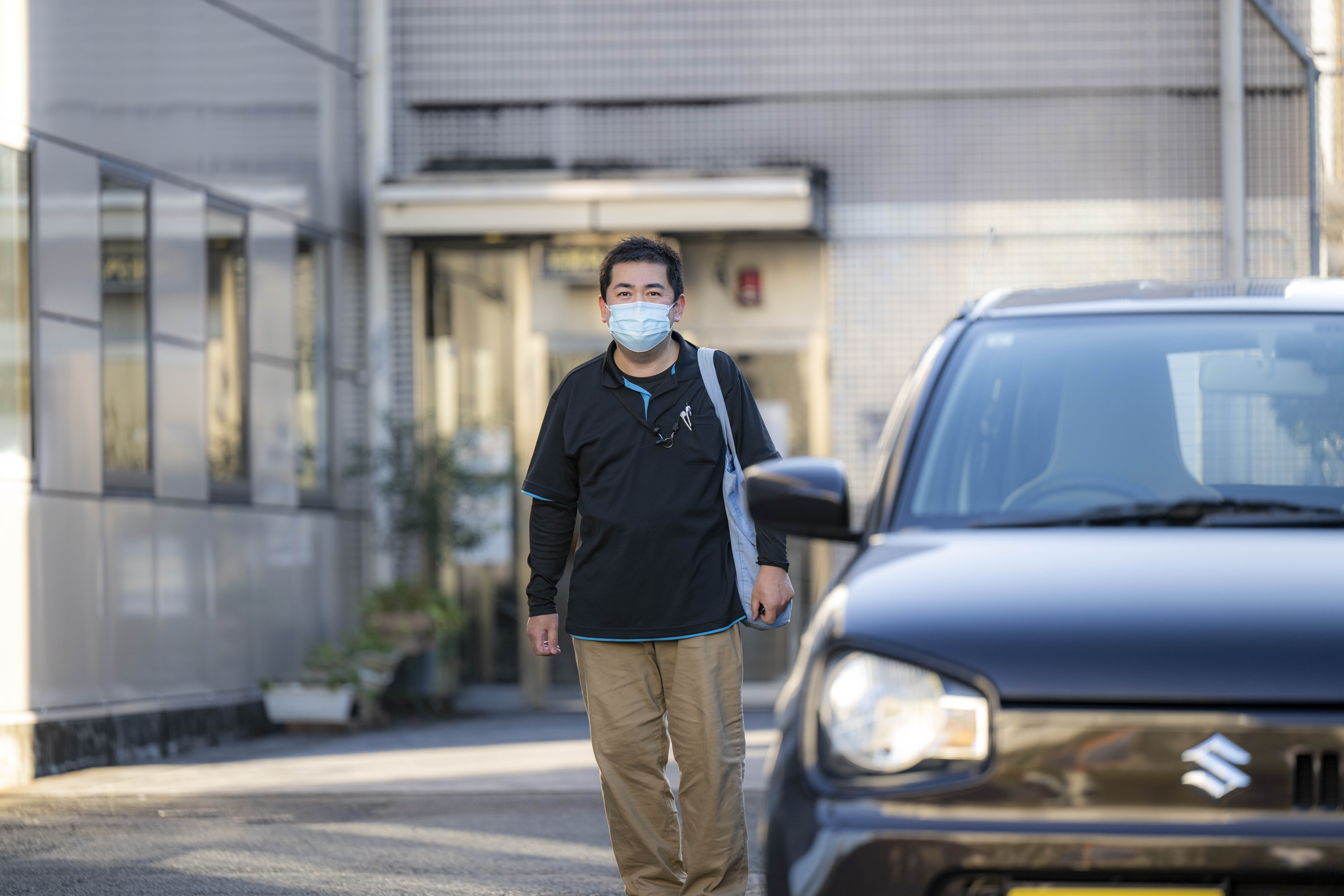 訪問に向かう光景
