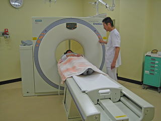 全身用X線コンピューター断層撮影装置（CT）