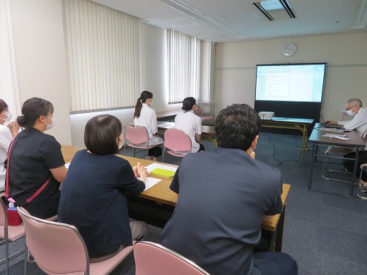 昨年度の様子（カンファレンス参加）